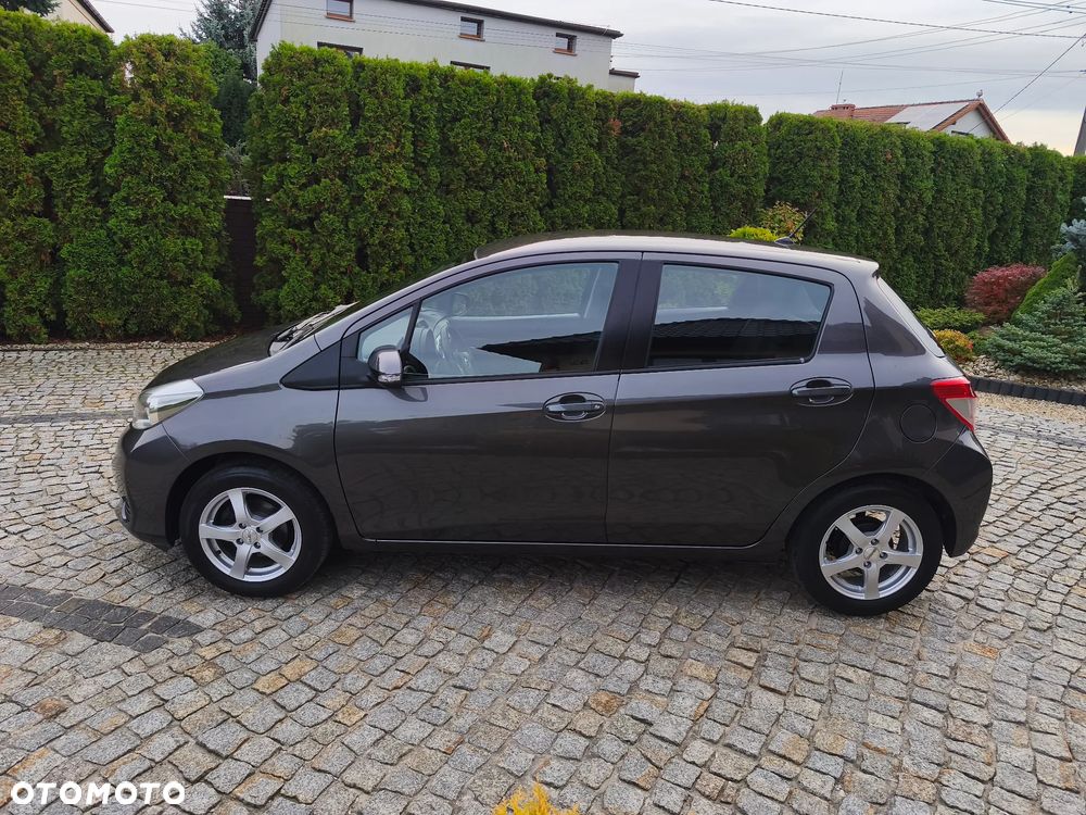 Toyota Yaris 1.33 VVT-i - 12