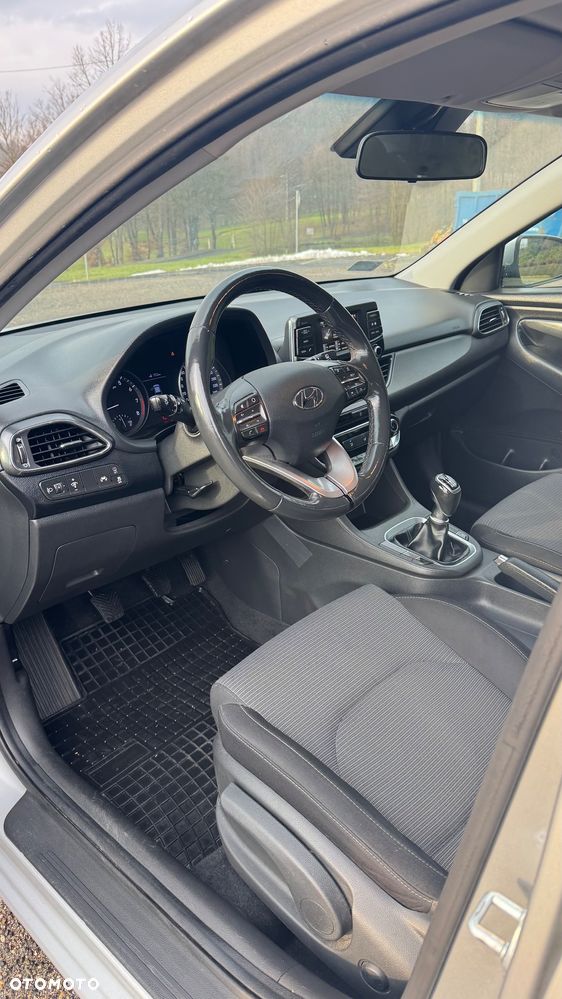 Hyundai i30 1.4 Classic + - 4