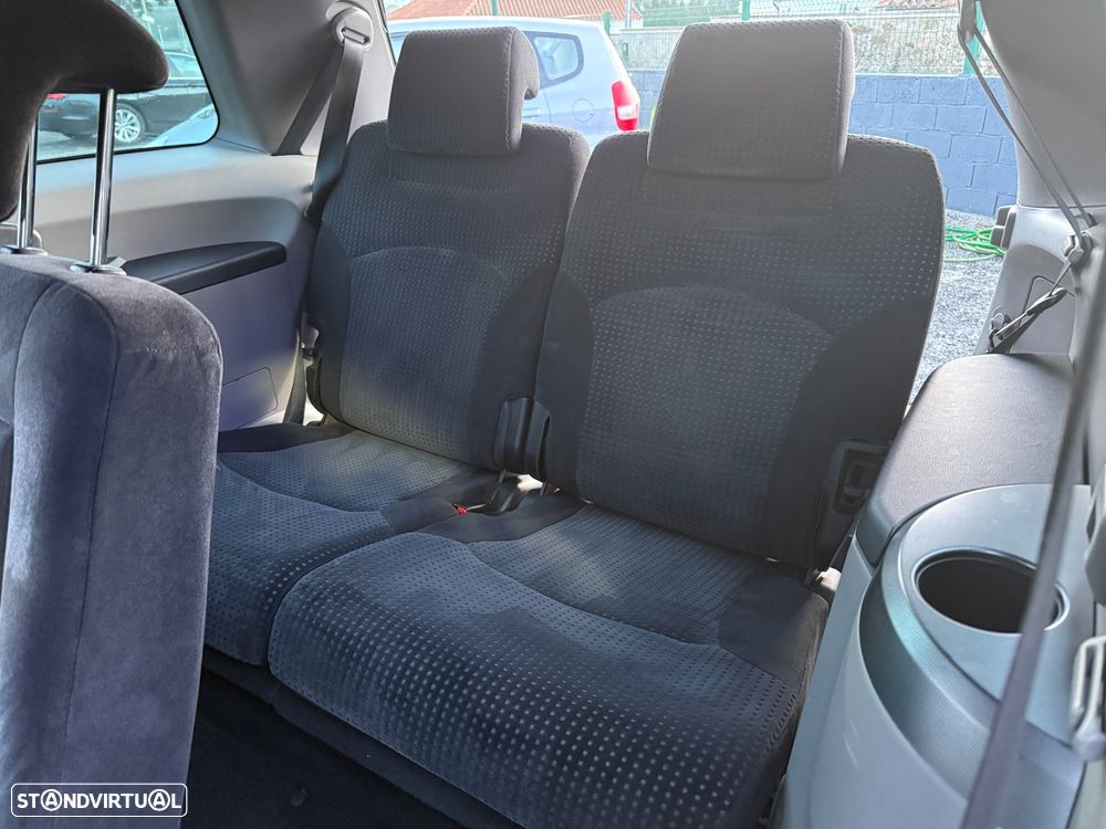 Mitsubishi Grandis 2.0 DI-D Sport - 20