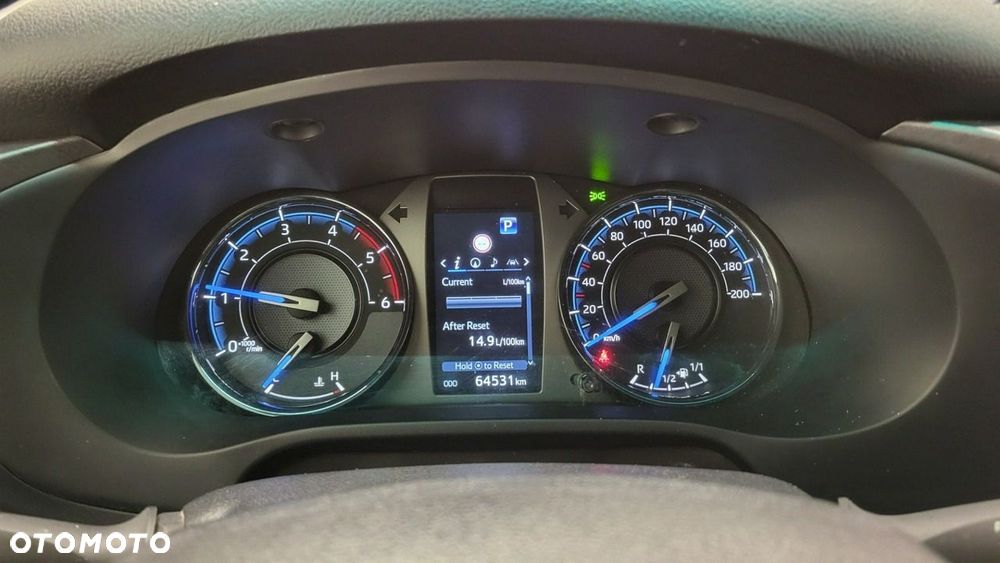 Toyota Hilux - 16