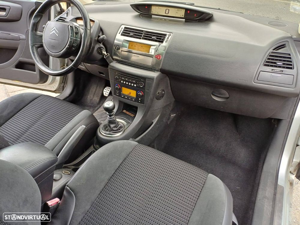 Citroën C4 2.0 HDi FAP VTR Plus - 8