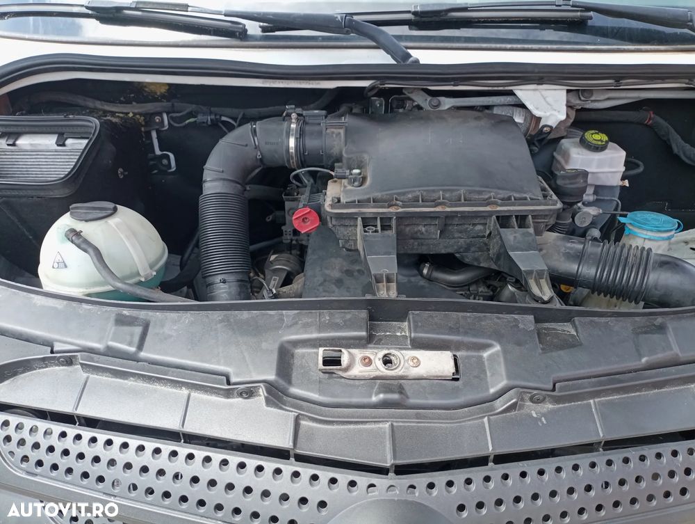 Mercedes-Benz Sprinter - 12