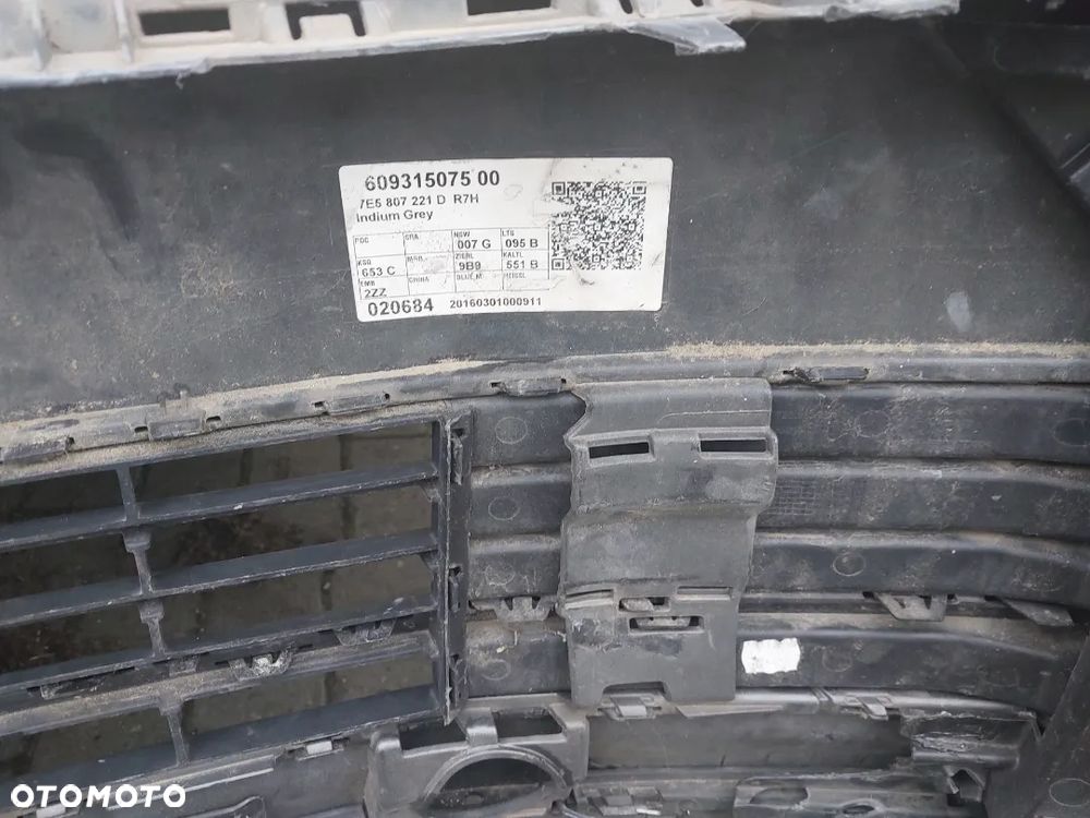 Zderzak przód vw t6 multivan - 5