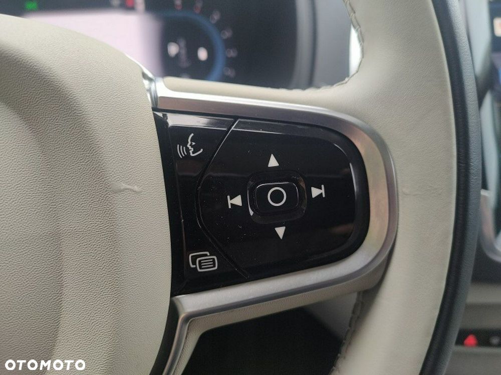 Volvo XC 90 - 28