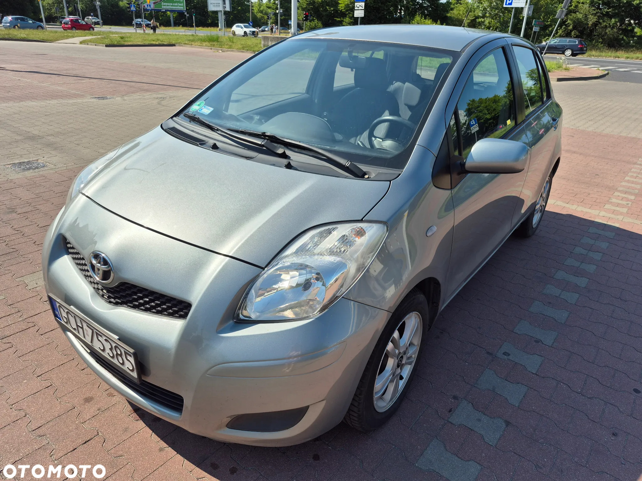 Toyota Yaris 1.33 VVT-i Cool - 4