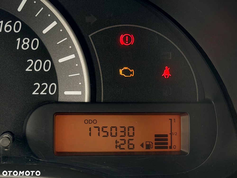 Nissan Micra - 15
