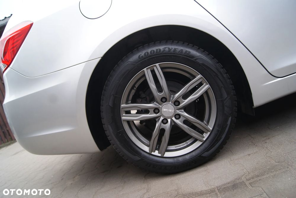 Chevrolet Cruze 1.6 LS - 28