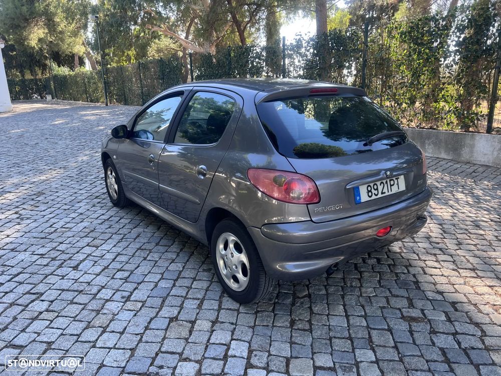 Peugeot 206 1.1 XR - 6