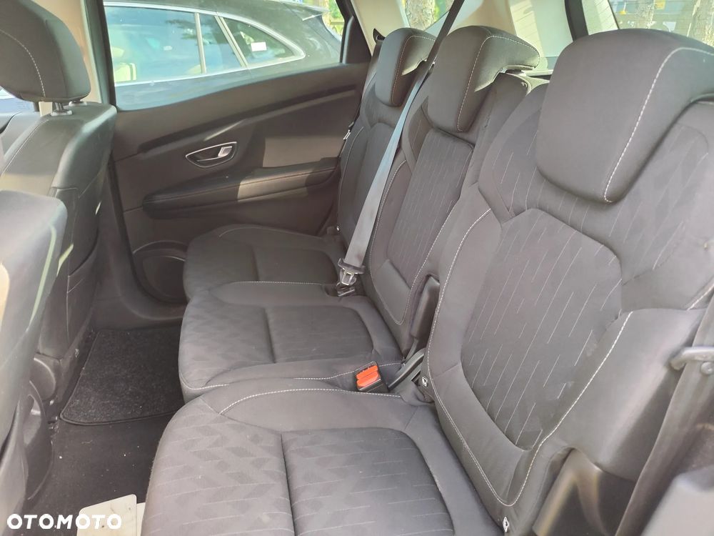 Renault Scenic - 17