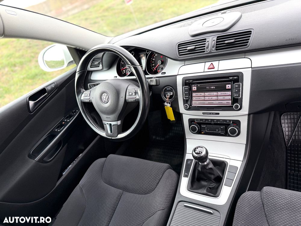 Volkswagen Passat 1.4 TSI BlueMotion Technology Highline - 9