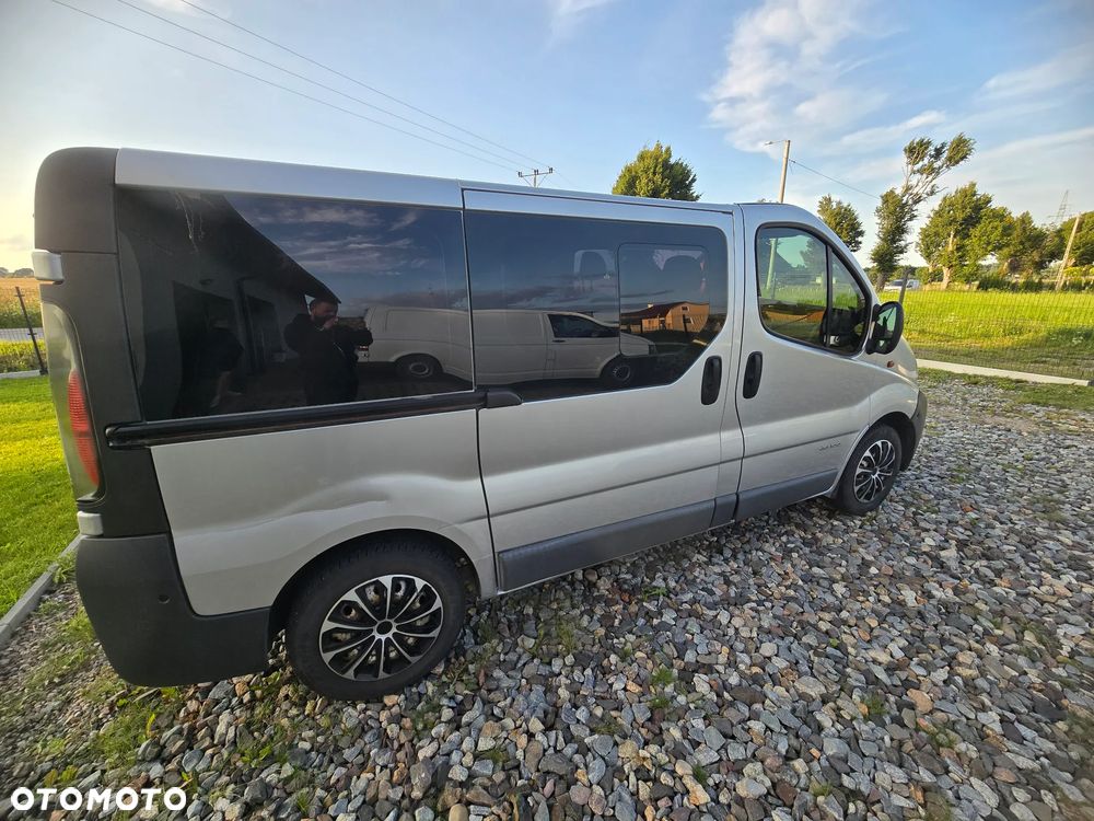 Renault Trafic - 10