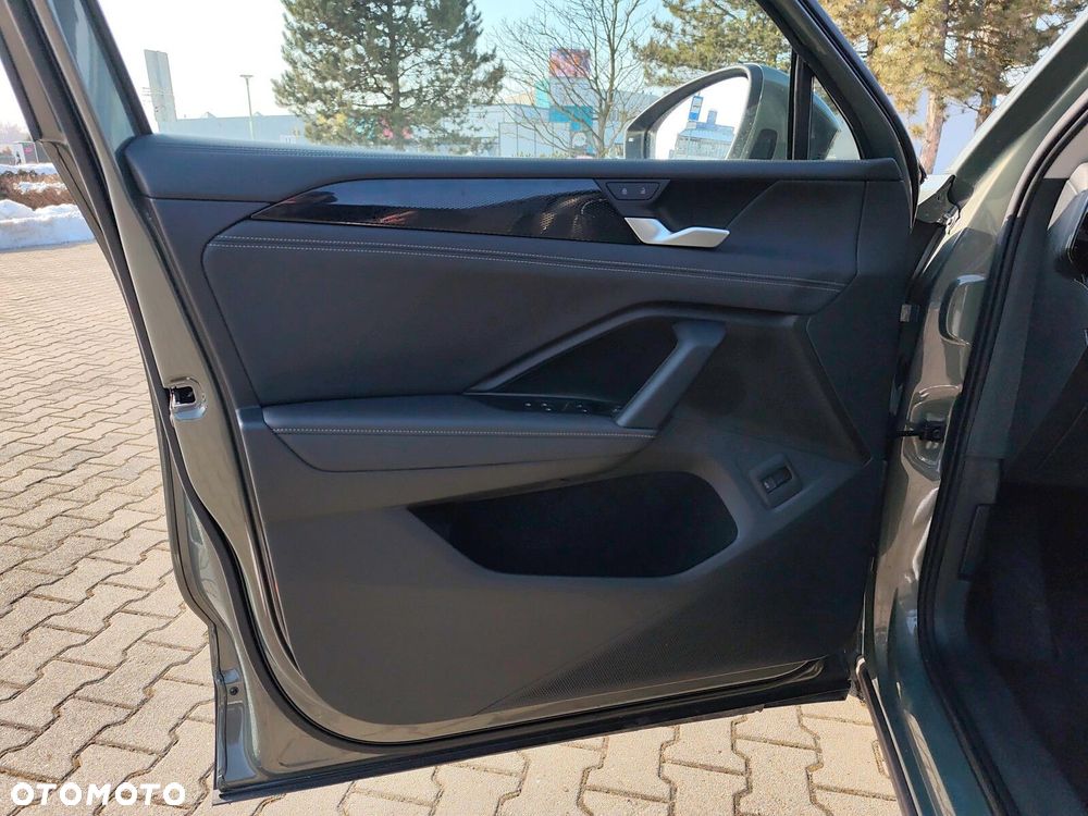 Volkswagen Tiguan - 10