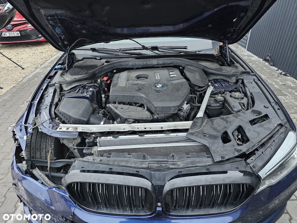 BMW Seria 5 530i xDrive GPF Sport Line sport - 13