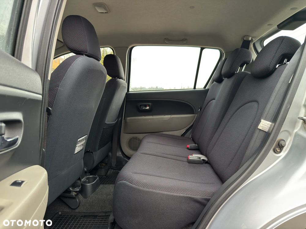 Daihatsu Sirion 1.3 - 16