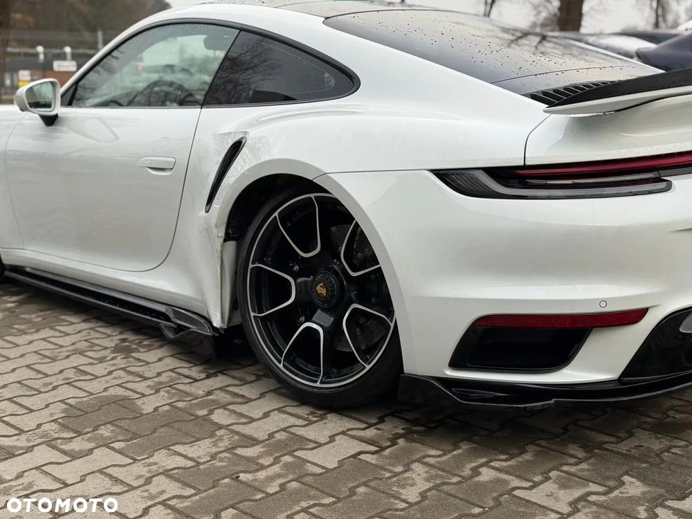 Porsche 911 Turbo S - 7