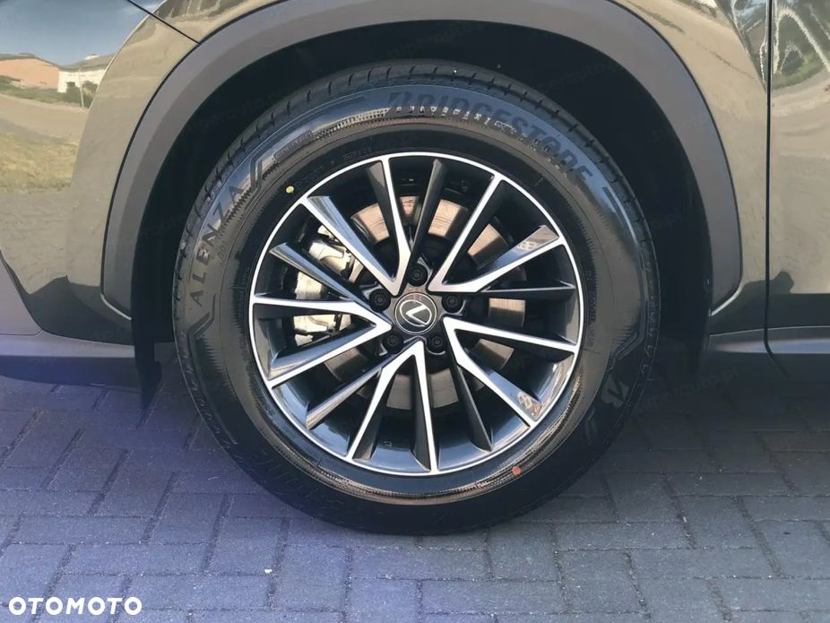 Lexus NX 350h Elegance 2WD - 15