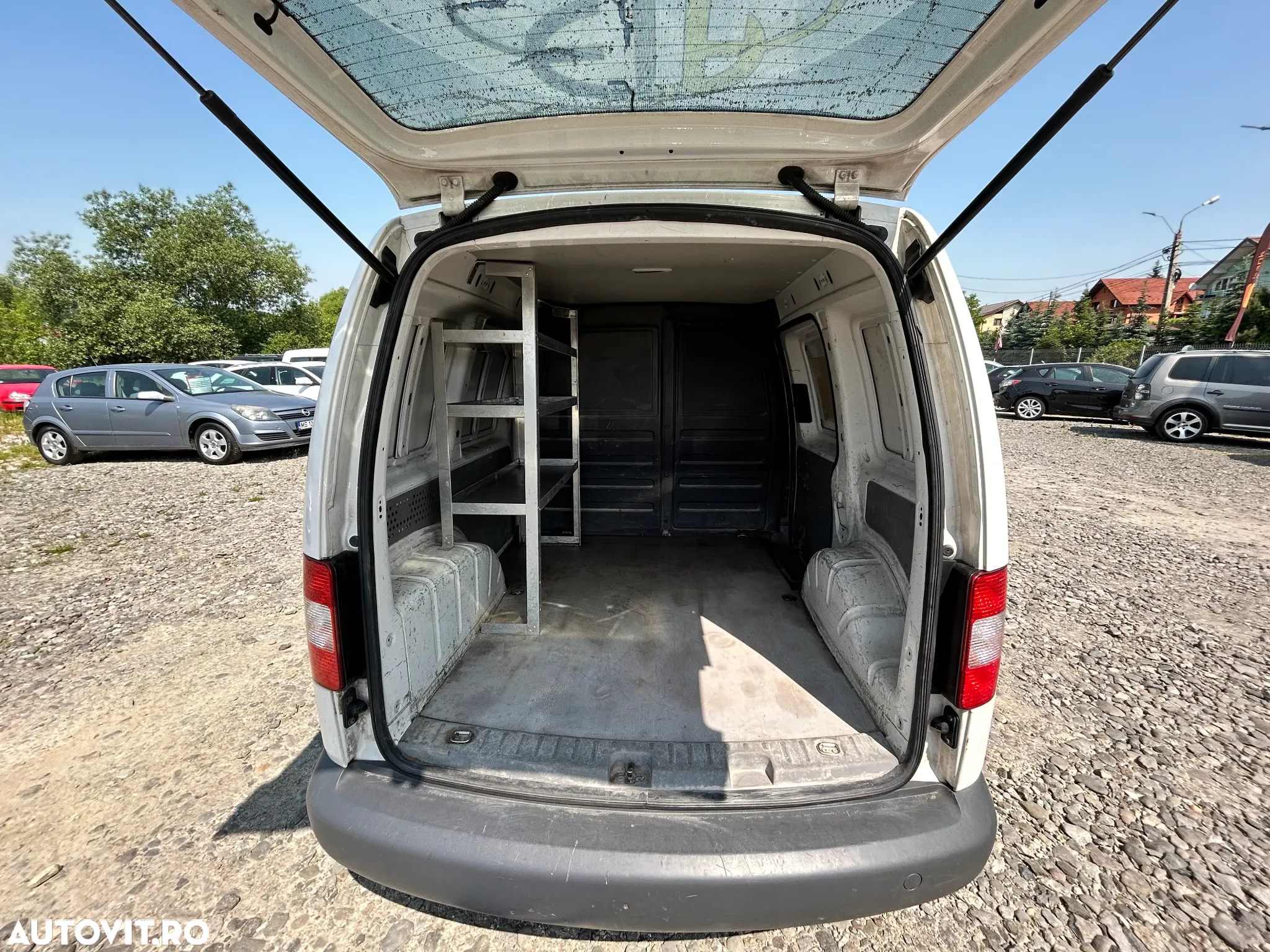 Volkswagen Caddy - 11