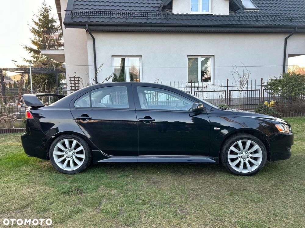 Mitsubishi Lancer - 6
