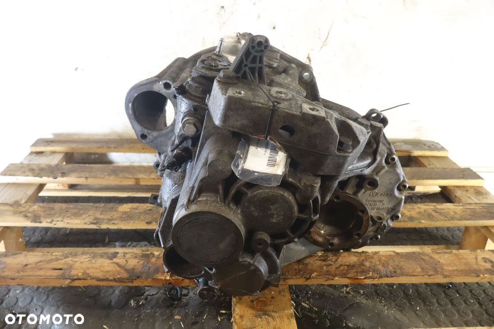 SKRZYNIA BIEGÓW 6 BIEGOWA VOLKSWAGEN PASSAT B6 2.0TDI HDV - 2