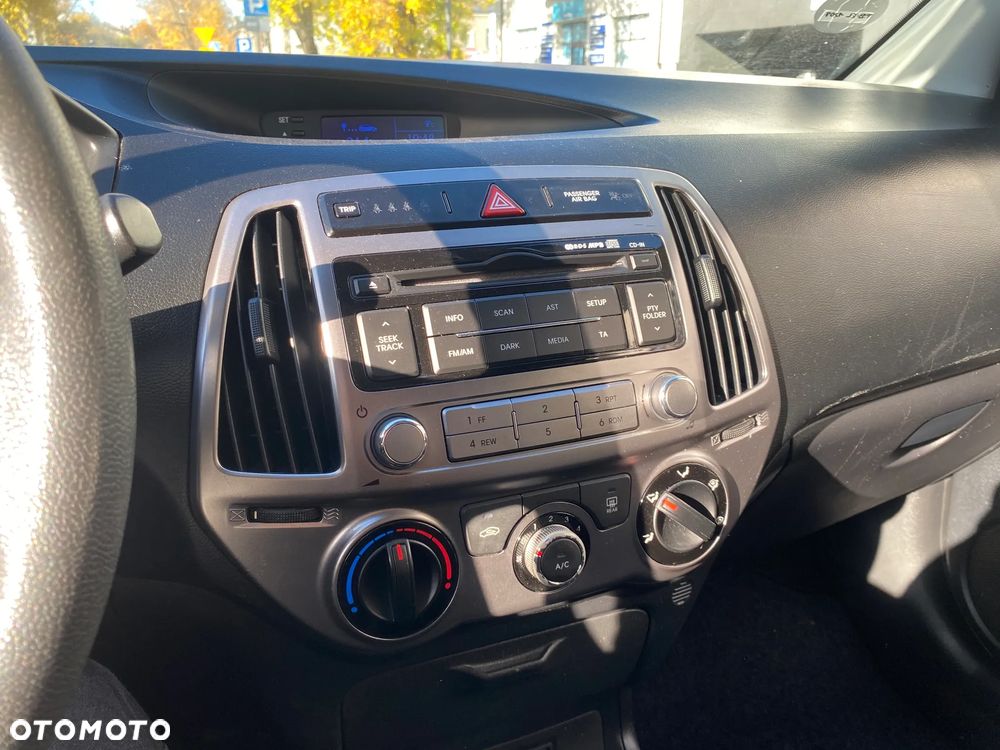 Hyundai i20 1.25 Comfort - 12