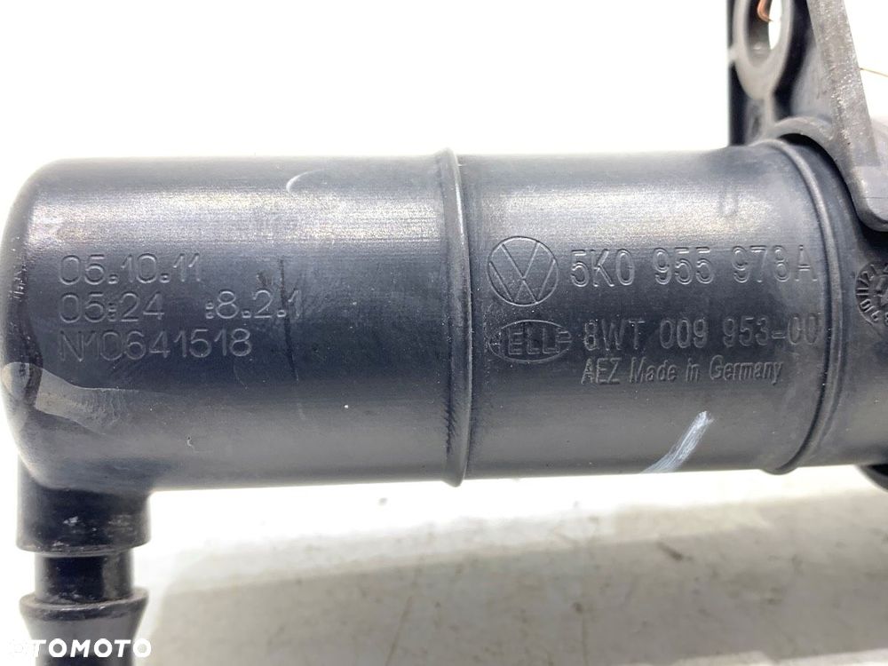 SPRYSKIWACZ REFLEKTORA LEWY PRZÓD  VW GOLF VI (5K1) 2008 - 2014 1.2 TSI 63 kW [86 KM] benzyna 2010 - 4