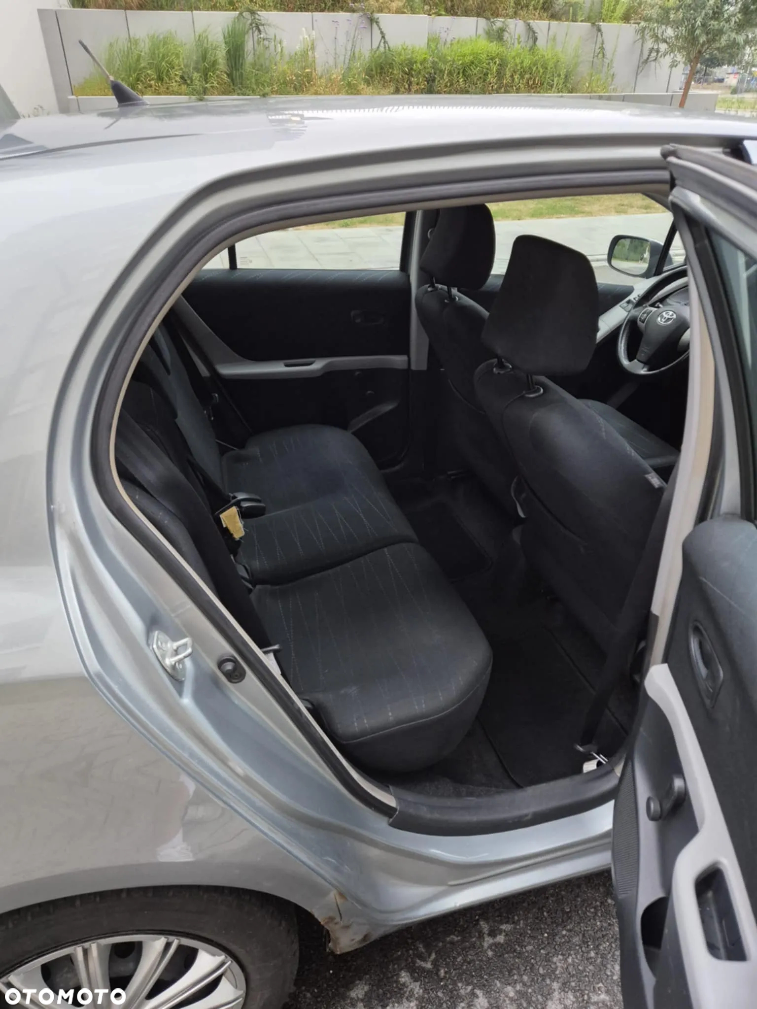 Toyota Yaris 1.3 Sol - 8