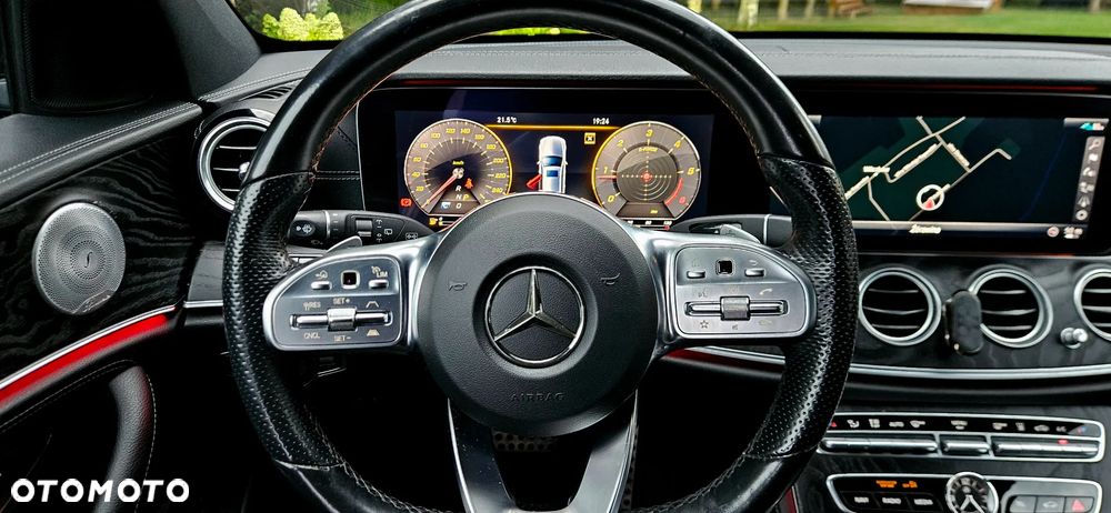 Mercedes-Benz Klasa E 300 d 9G-TRONIC - 11