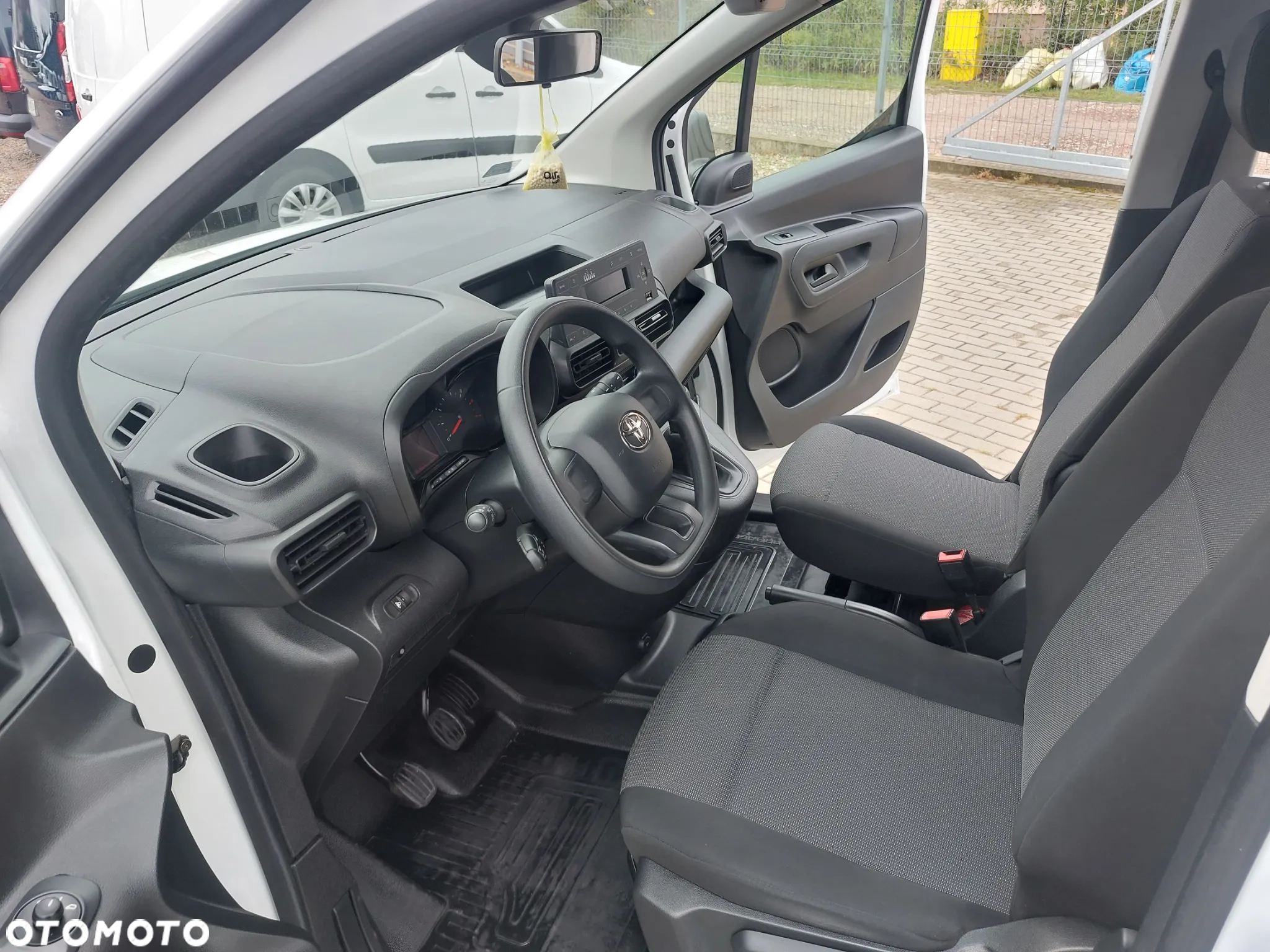 Toyota ProAce - 12