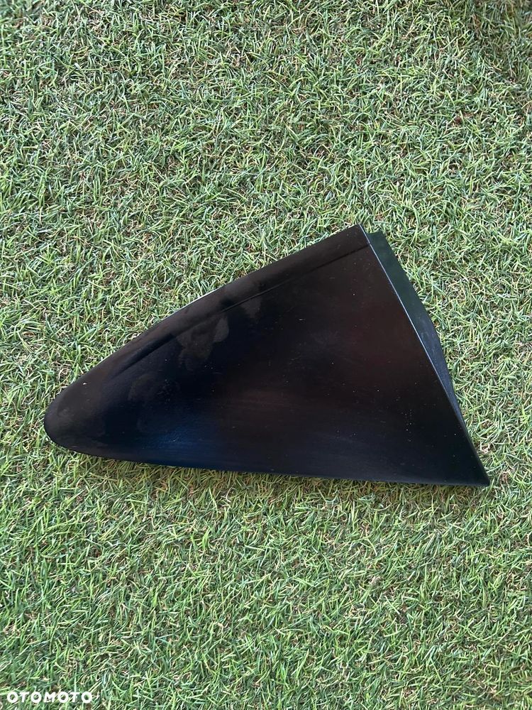 TOYOTA yaris ii OE 60111-0D111 NAKŁADKA TRÓJKĄT PRAWY - 1