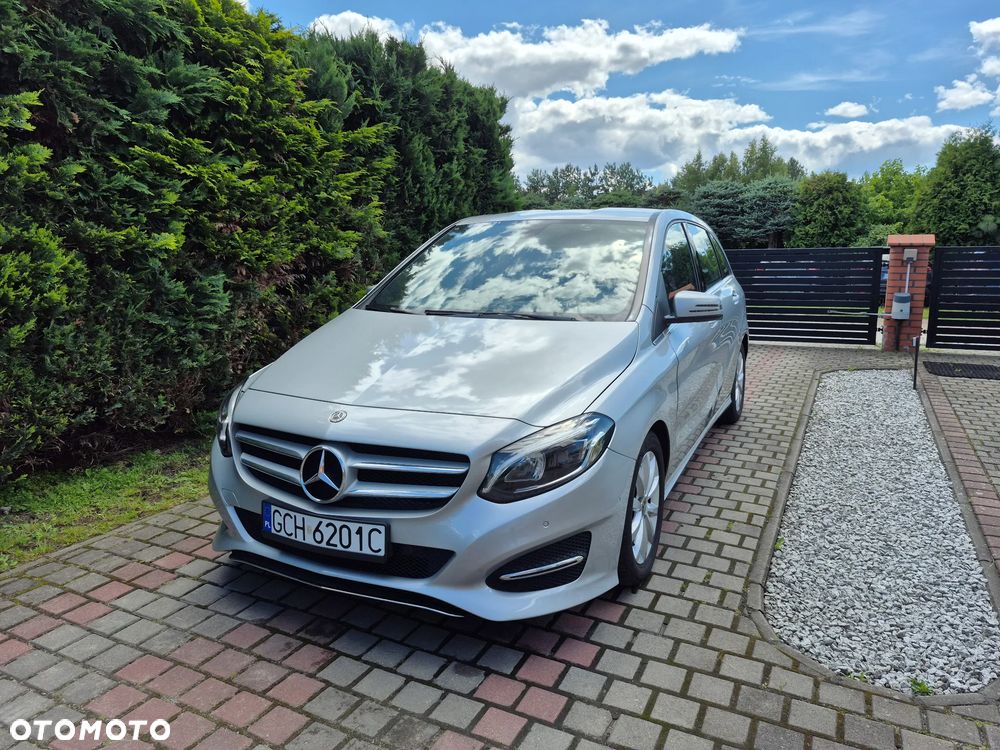 Mercedes-Benz Klasa B 180 7G-DCT UrbanStyle Edition - 18