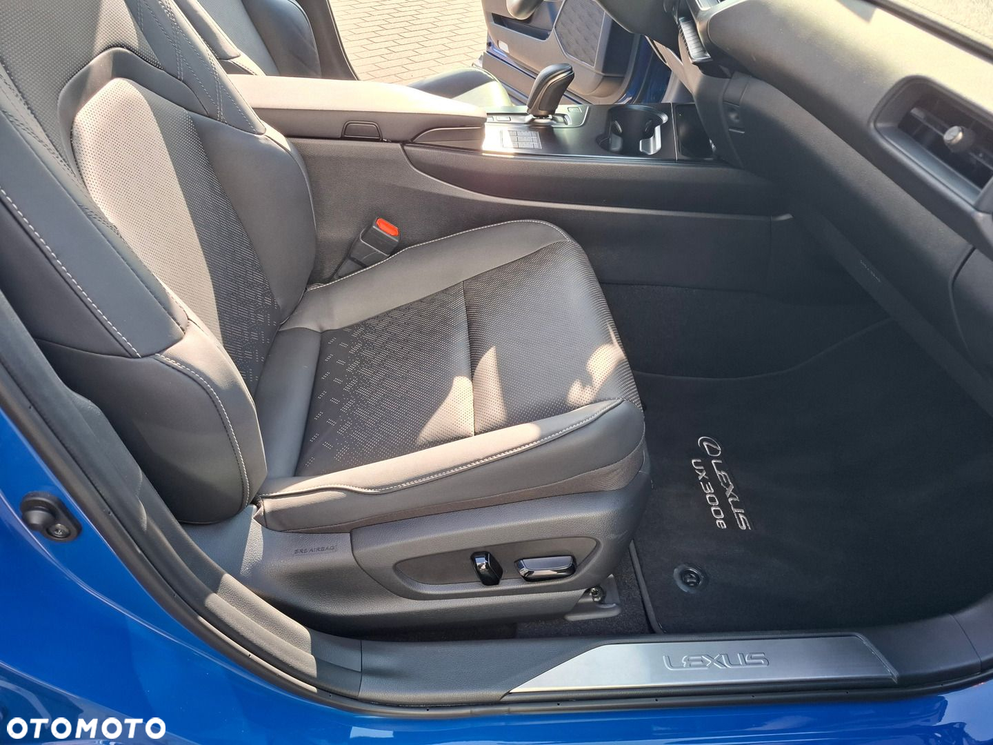 Lexus UX 300e 72.8 kWh Prestige 2WD - 22