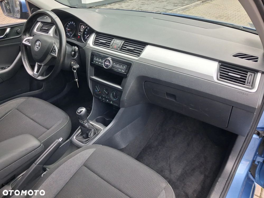 Skoda RAPID 1.6 TDI DPF Ambition - 17