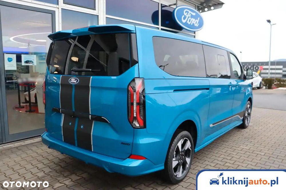 Ford Tourneo Custom - 3