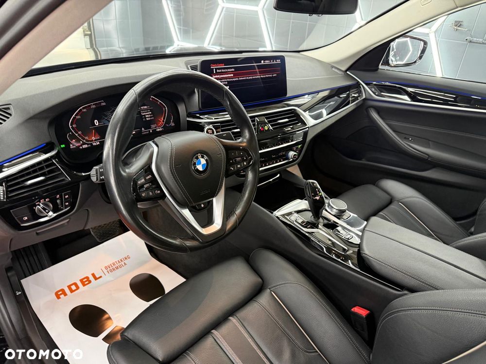 BMW Seria 5 520d M Sport Edition - 28