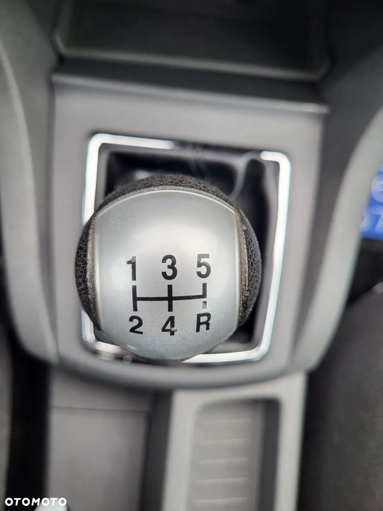 Ford Focus SW 1.6 TDCi Ambiente - 24