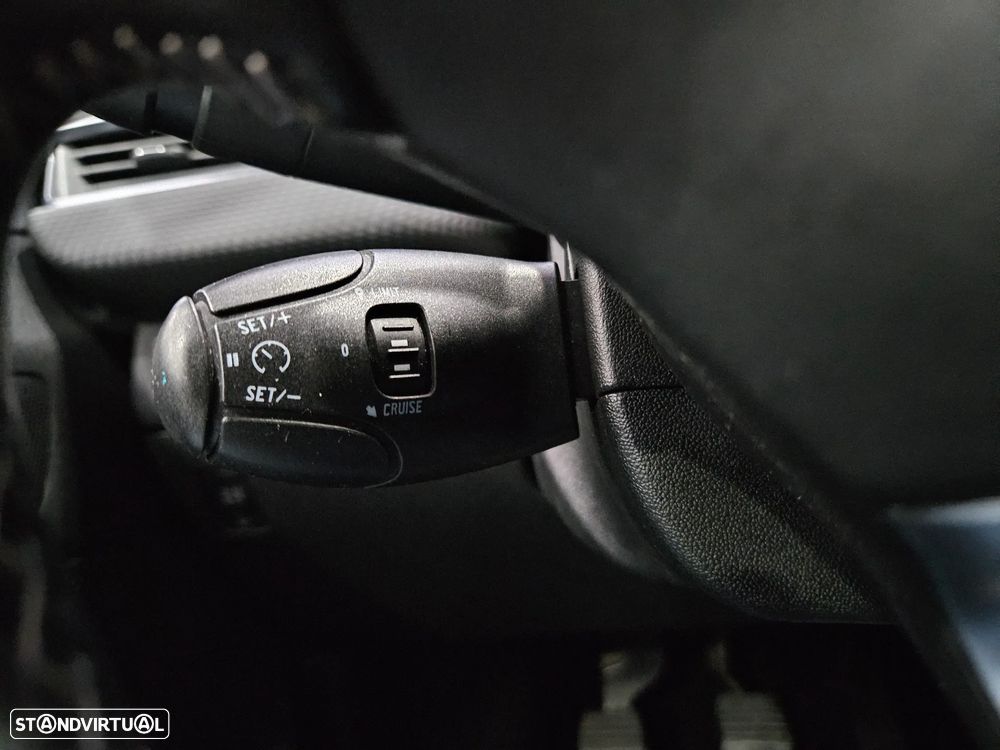 Peugeot 208 1.2 PureTech Allure - 16