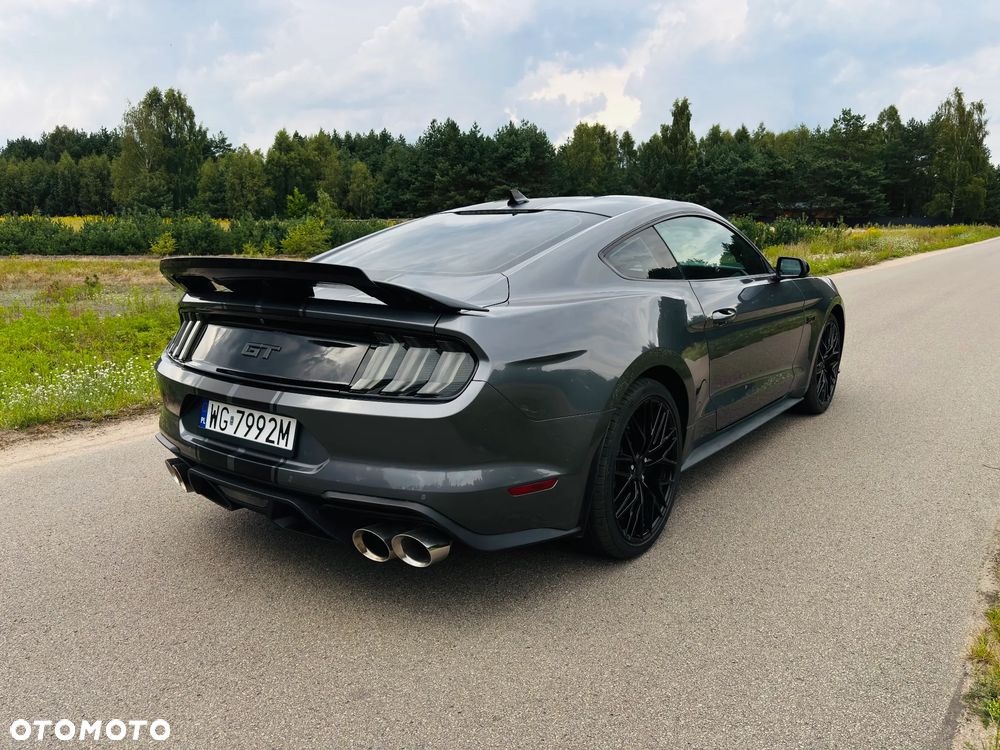 Ford Mustang - 34
