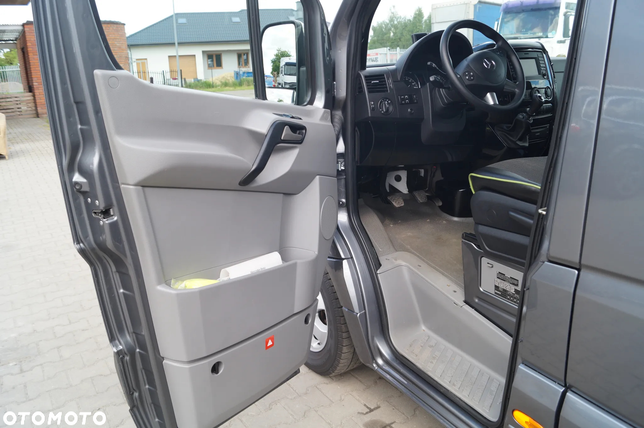 Mercedes-Benz Sprinter - 8