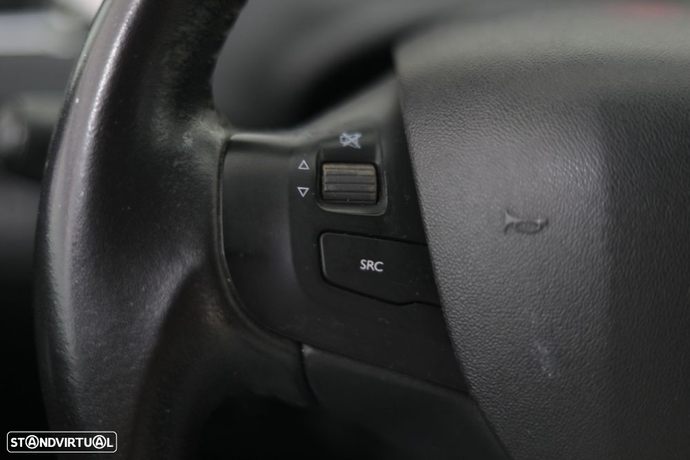 Peugeot 208 1.2 VTi SE Style - 13
