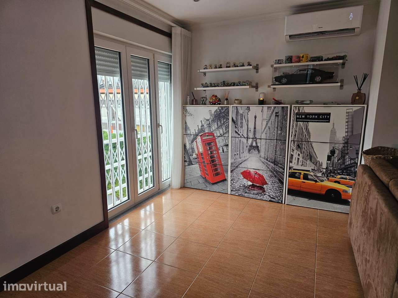 Andar Moradia Duplex Totalmente Renovado - Excelente localização - Grande imagem: 4/24