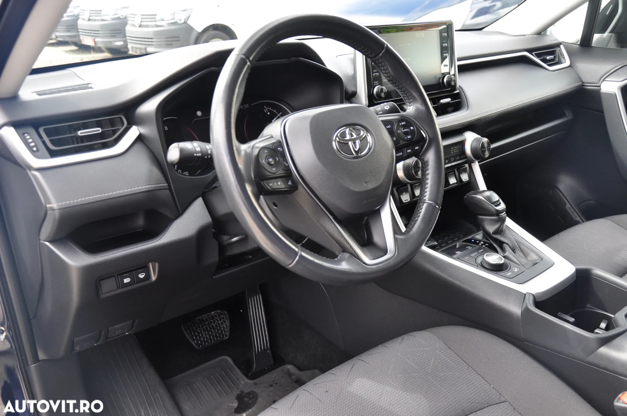 Toyota RAV4 - 13