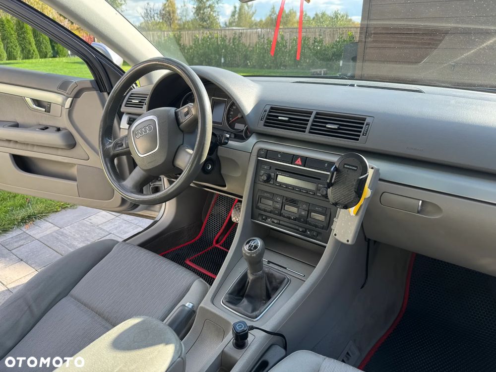 Audi A4 Limousine - 11