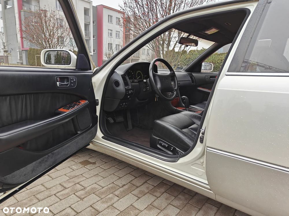 Lexus LS - 7