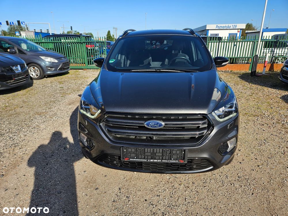 Ford Kuga 1.5 EcoBoost 2x4 ST-Line - 9