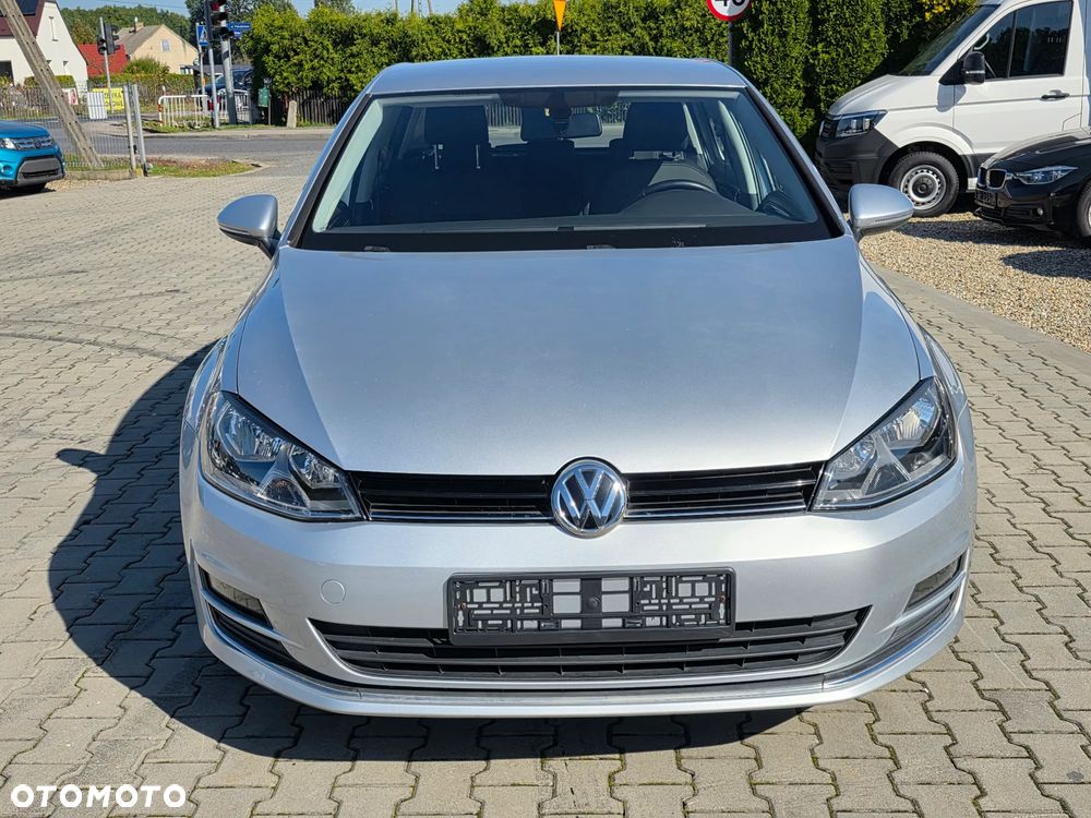 Volkswagen Golf - 2
