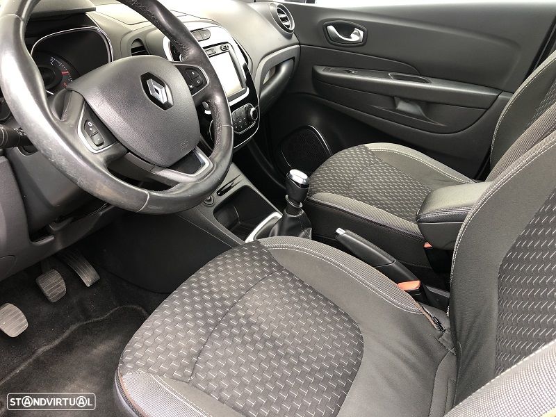 Renault Captur 1.5 dCi Exclusive - 10