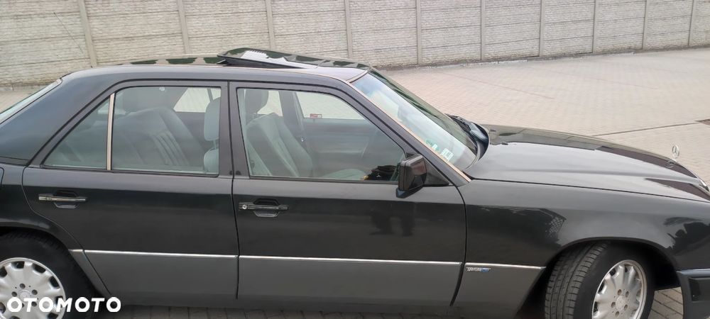Mercedes-Benz W124 (1984-1993) - 35