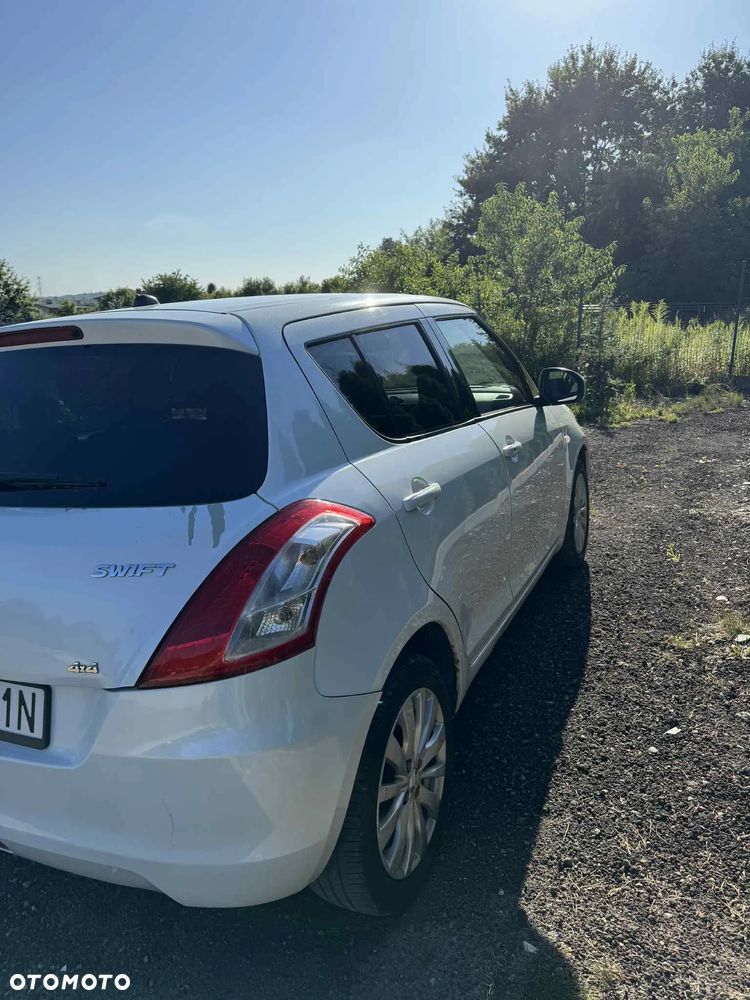 Suzuki Swift - 4