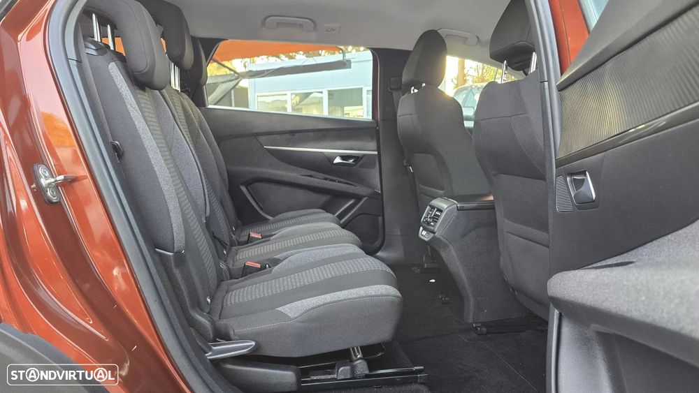 Peugeot 5008 - 23