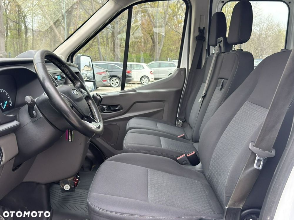 Ford Transit - 12